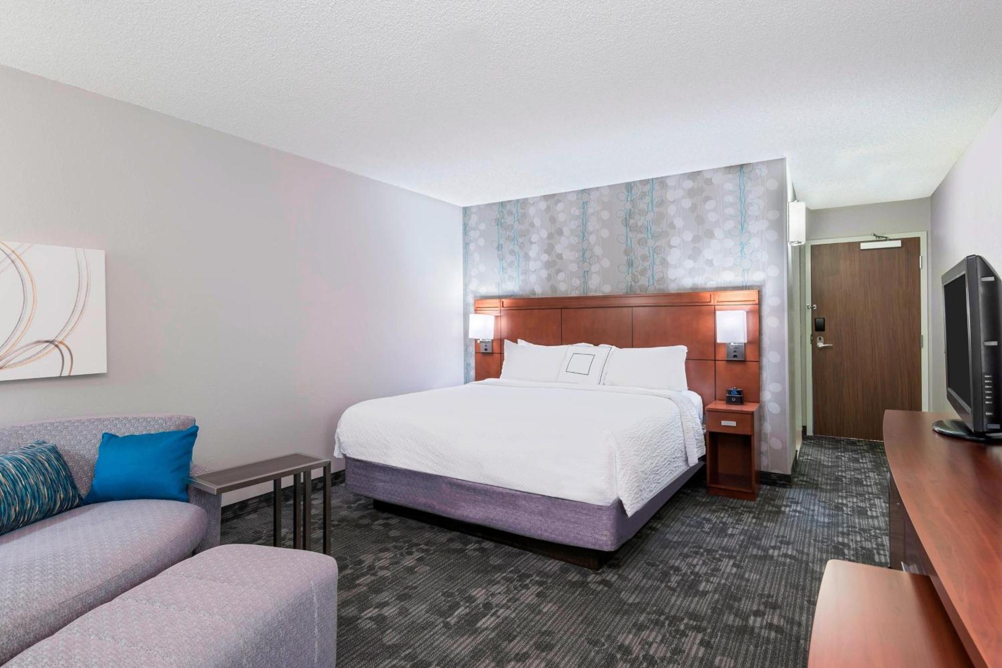 Отель Courtyard Sarasota Bradenton Airport Экстерьер фото